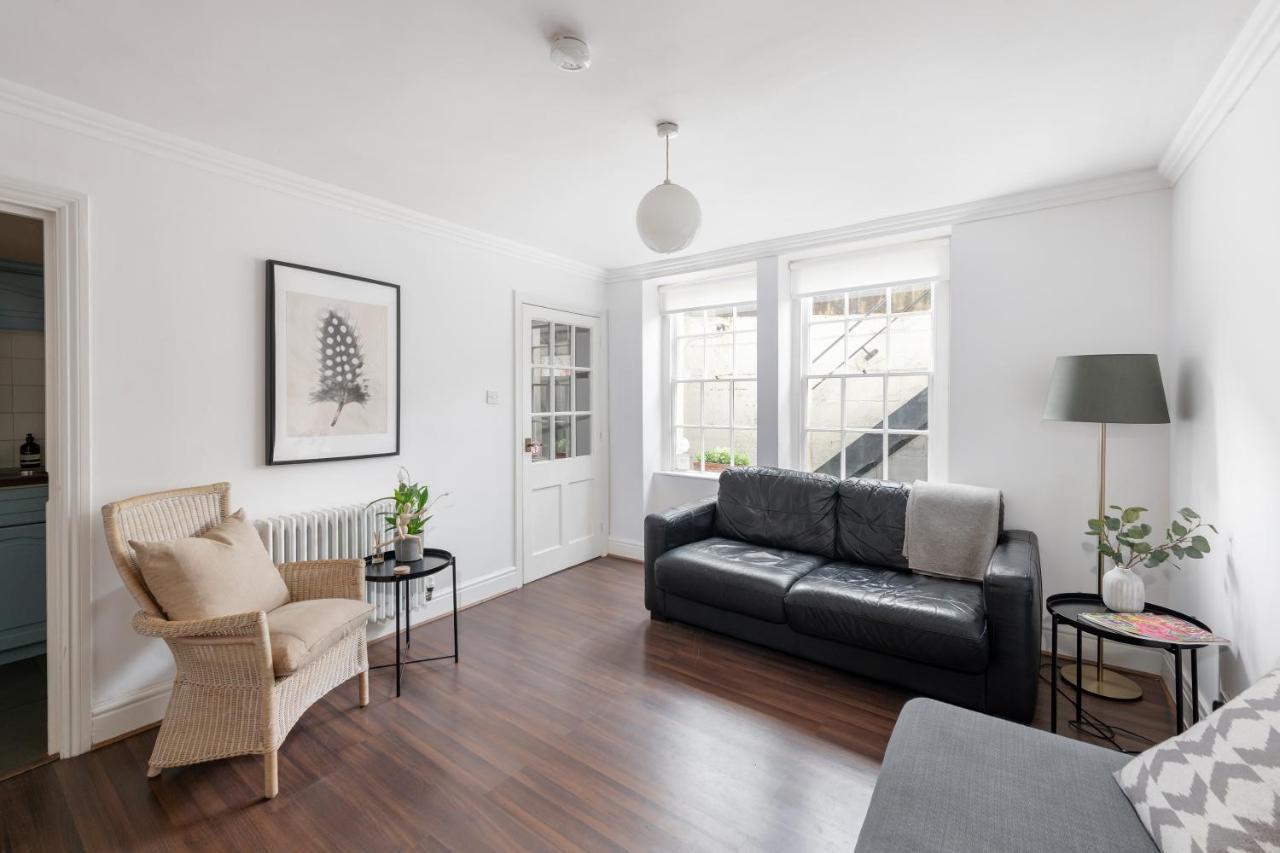 Ainslie'S Apartment Belvedere บาธ ภายนอก รูปภาพ