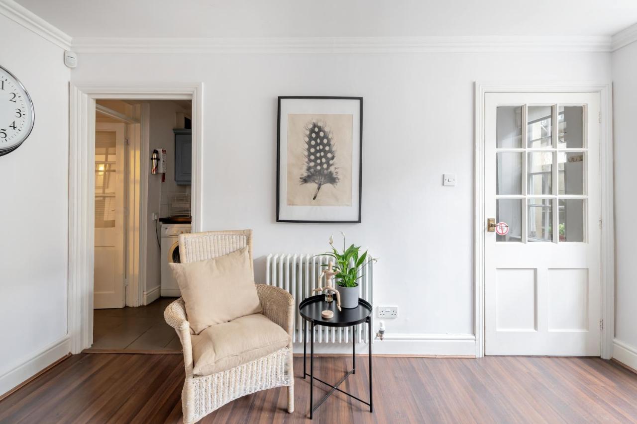 Ainslie'S Apartment Belvedere บาธ ภายนอก รูปภาพ