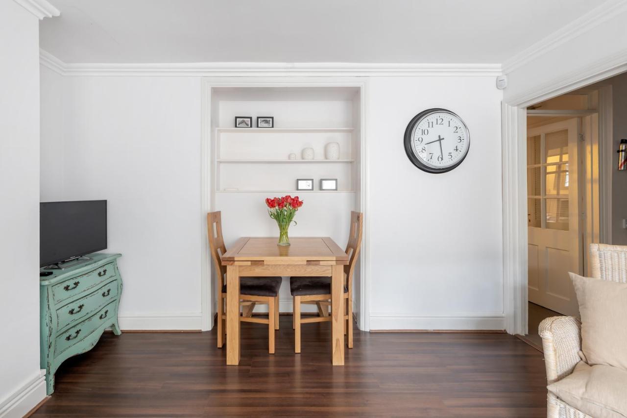 Ainslie'S Apartment Belvedere บาธ ภายนอก รูปภาพ